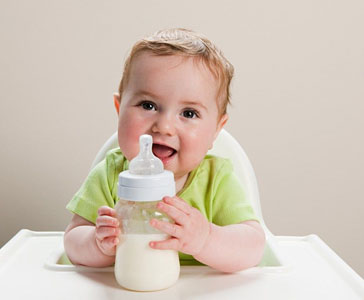 四个月宝宝不爱吃奶 四个月宝宝不爱吃奶的