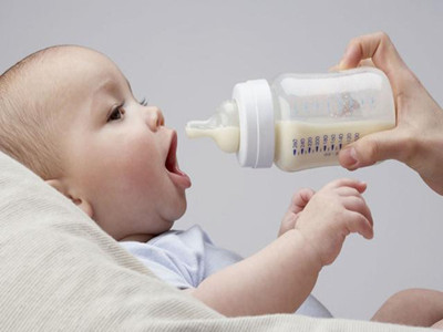 宝宝忽然不吃奶粉,为什么?怎么办?
