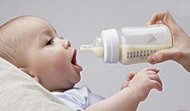宝宝喂养 宝宝换奶粉好吗
