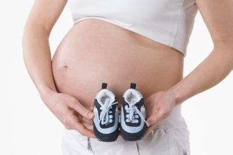孕妇别化妆防宝宝铅中毒