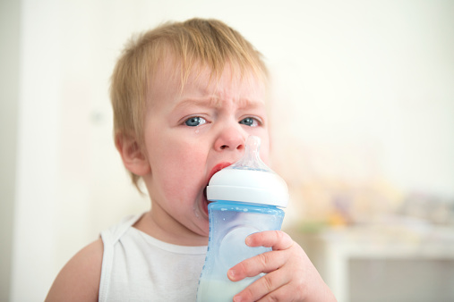 孩子常用奶瓶影响咀嚼功能