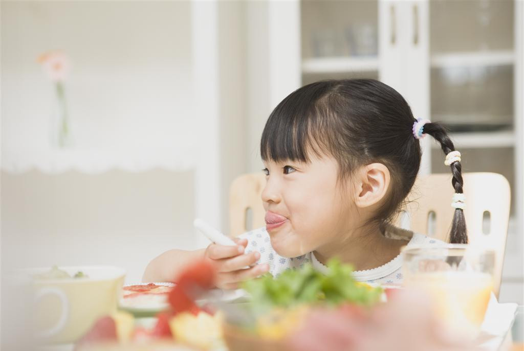 舌尖上的安全  孩子食物中毒的预防和急救