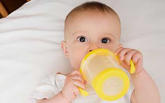 婴儿奶粉要经常换吗