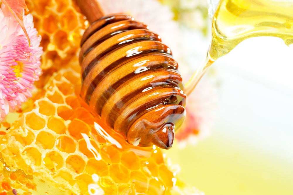 干燥季节 蜂蜜水帮宝宝缓解便秘