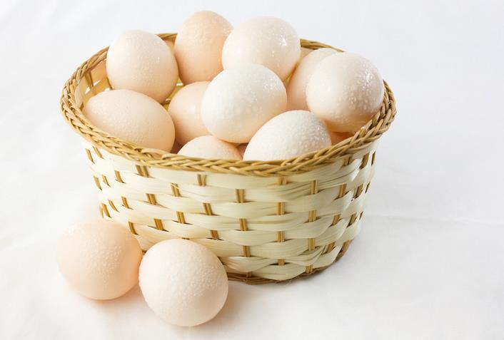 吃鸡蛋提高胆固醇？盘点8个健康误区