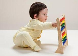 选对玩具促进宝宝发育