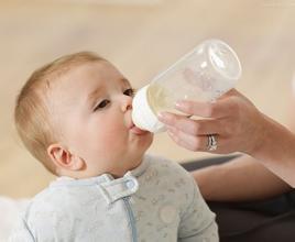 选购婴儿奶粉最常犯8大错