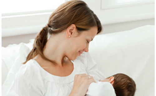 婴儿母乳喂养四大注意事项