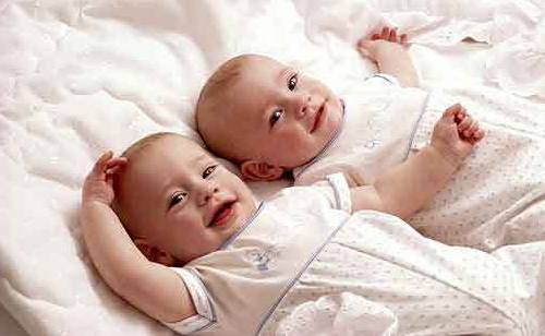 试管婴儿移植多个能保证双胞胎吗？