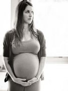 做IVF怀孕婴儿是否安全对女性身体损伤大吗?